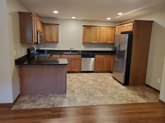 2nd image of 536 Meadow Oak Cir
