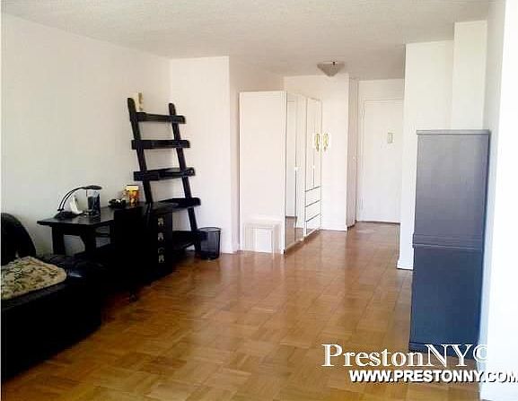1st image of 1652 1st Ave #10M