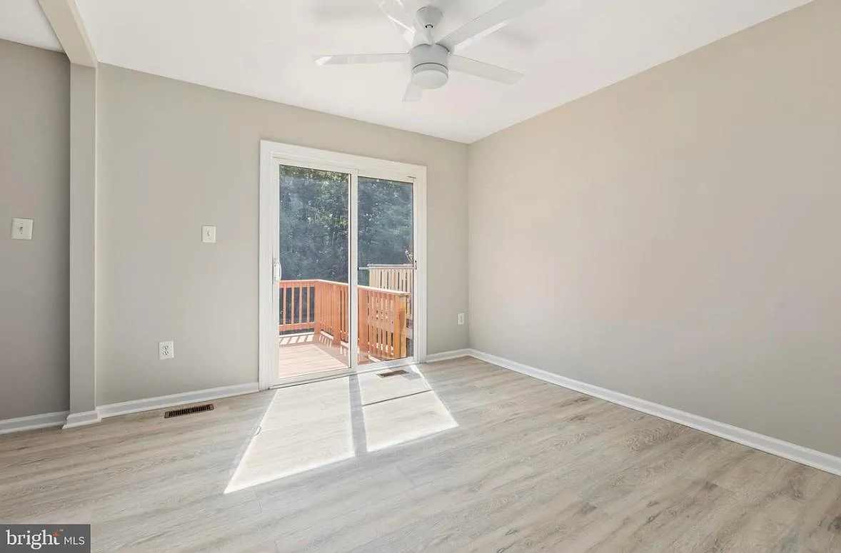 Silver Maple Ct, Manassas — Photo 4