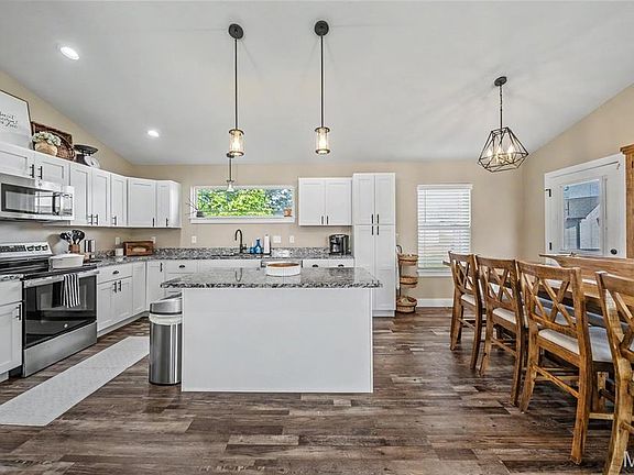4th image of 177 Mesa Dr