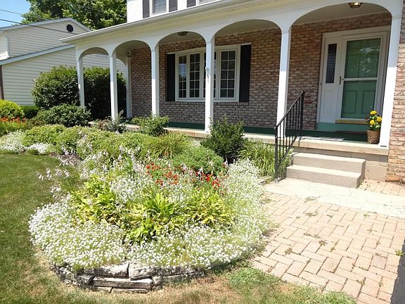 3rd image of 6670 Woodsedge Dr