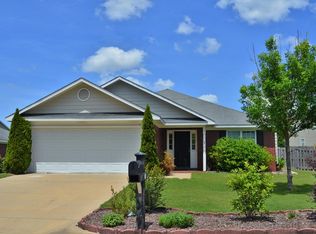 17 Brentwood Dr, Phenix City, AL 36869