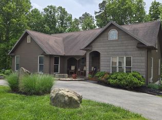 73 Redwood Ln, East Bernstadt, KY 40729