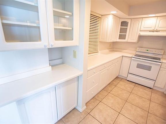 5th image of 5200 N Flagler Dr APT 2304