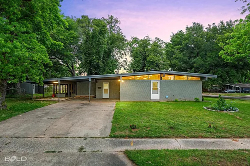 1713 San Saba St Photo 1