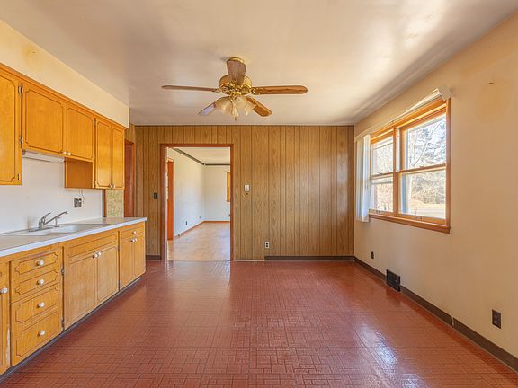 5th image of 1712 W Ogden Cir