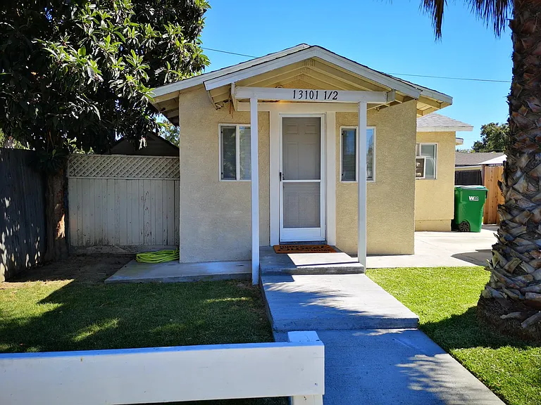 13101 Monte Vista Ave — Photo 1