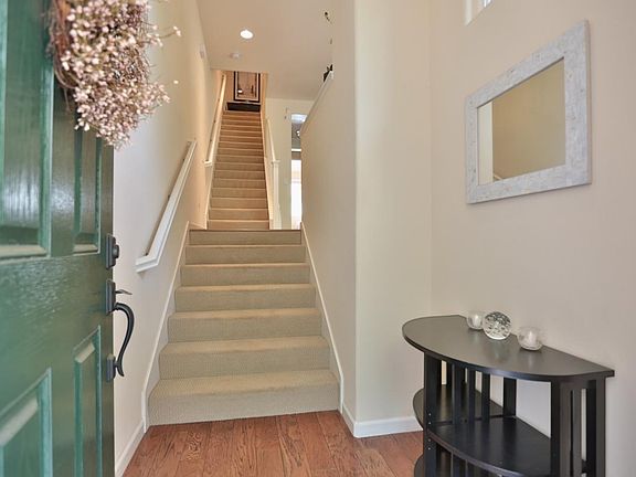 4th image of 1379 McKinley Ct