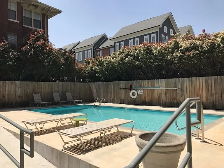 Magnolia Flats — Photo 3