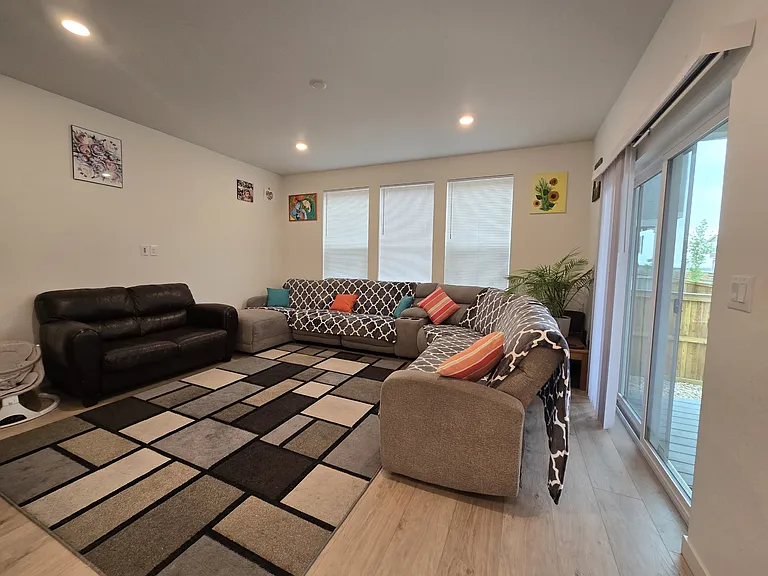 661 Lillibrook Pl — Photo 10