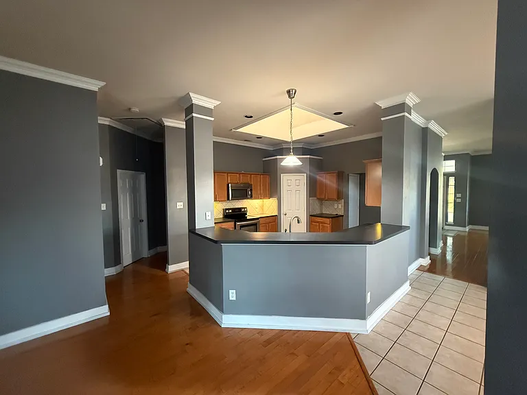 9901 Chadbourne Rd — Photo 3