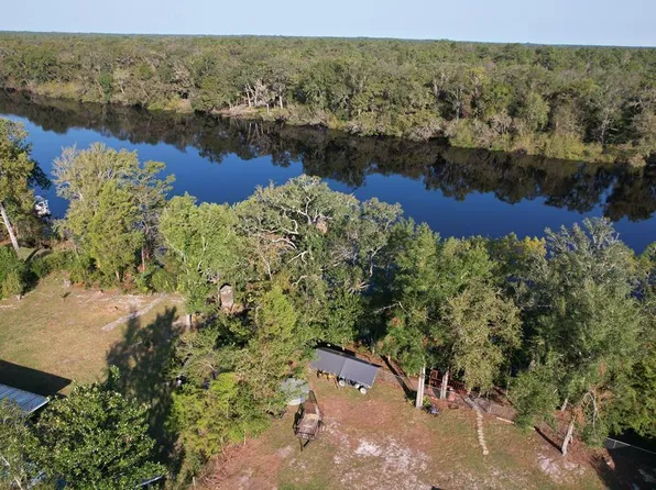3559 NW 67th Ter, Bell, FL 32619