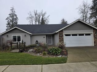 953 Providence Way, Grants Pass, OR 97526