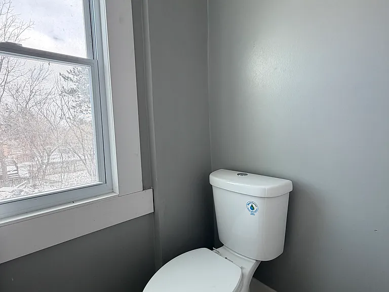 1301 Whitney Ave #4 — Photo 9