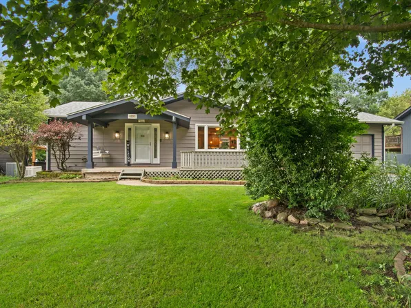 1225 Winaki Trl, Algonquin, IL 60102