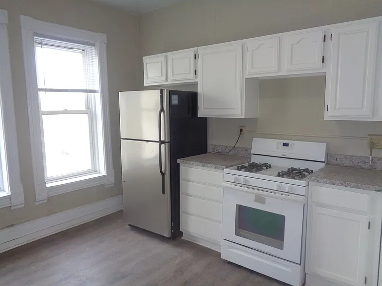 746 Rose St — Photo 5