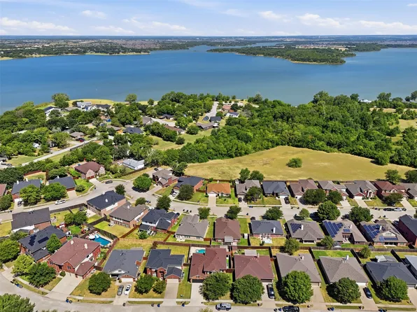221 Flatwood Dr, Little Elm, TX 75068