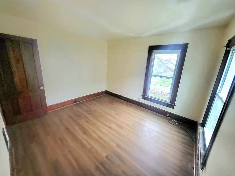 408 N Madison St S #SOUTH — Photo 5