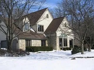 75 Woodland Dr photo 1