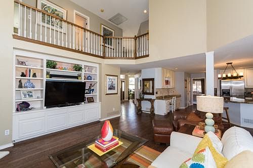 2nd image of 535 Manorwood Ln