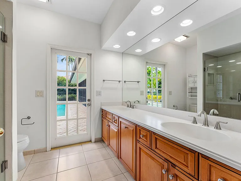 1851 Thatch Palm Dr — Photo 24