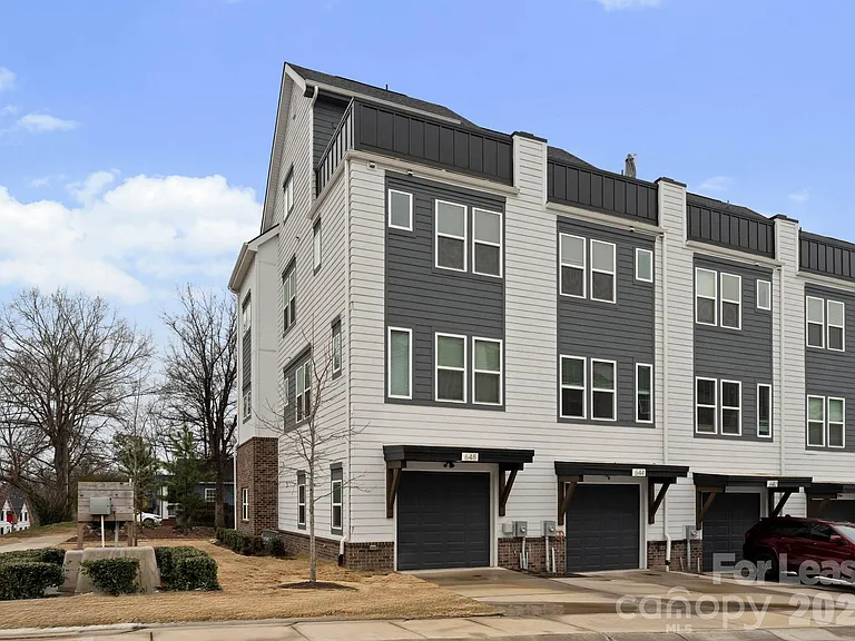 648 W End Dr — Photo 4