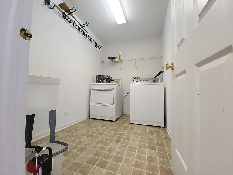 137 Willey St — Photo 23