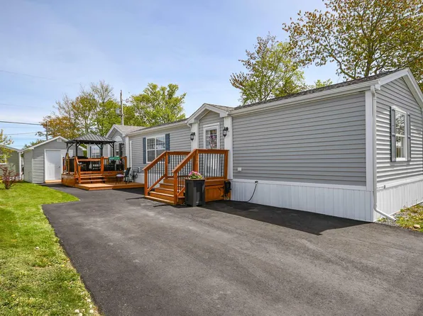 28 3rd St, Lucasville, NS B4B 1P9