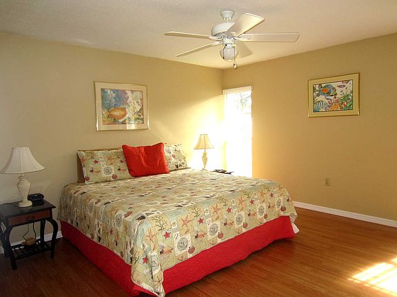 4th image of 3545 N Village Ct #205
