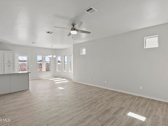 5th image of 13432 Cinderford Ave