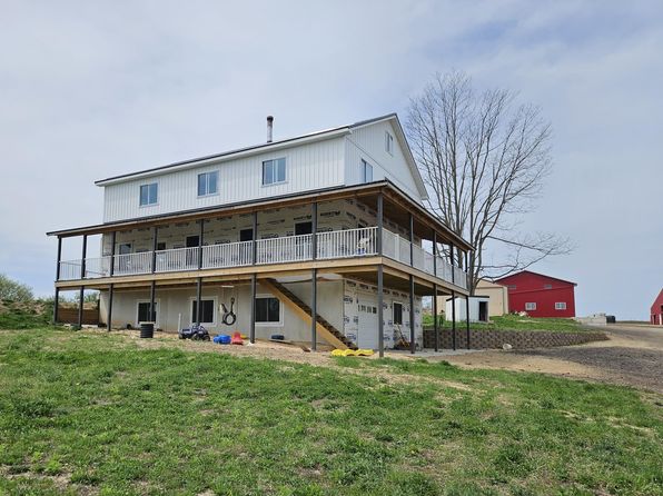 40700 63rd St, Bangor, MI 49013