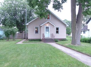 1415 Bainbridge St, La Crosse, WI 54603