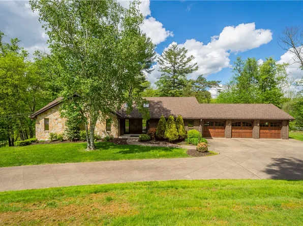 114 Moore Dr, McMurray, PA 15317