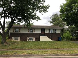 1506 N Dinwiddie St, Sterling, VA 20164