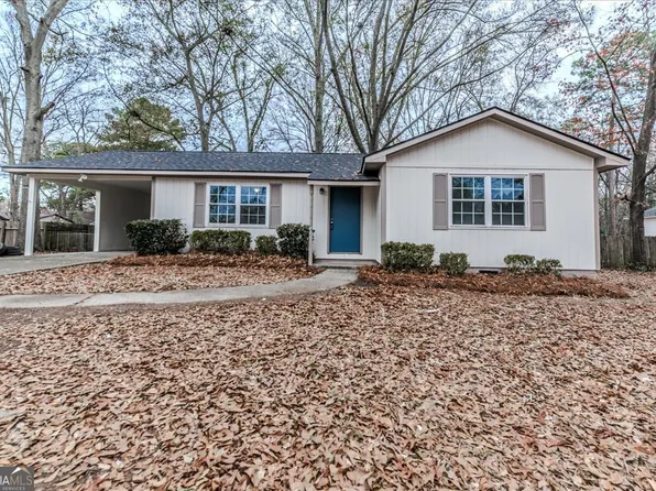 111 Collins St, Byron, GA 31008