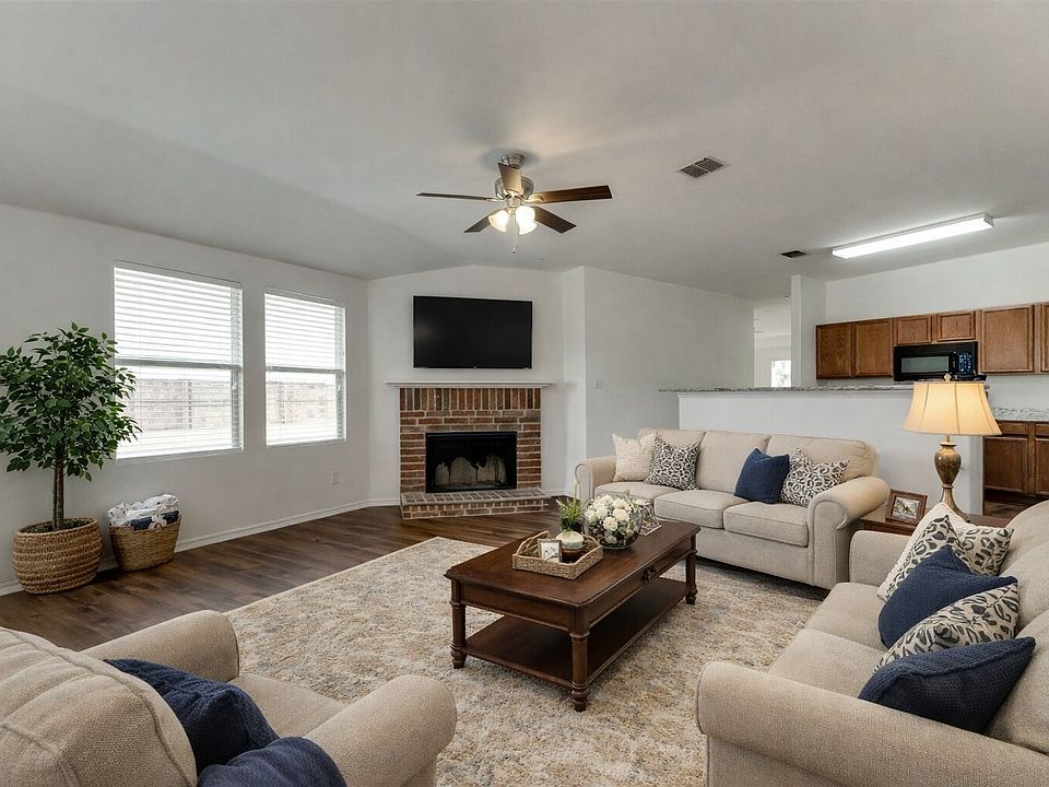 1st image of 210 Long Prairie Dr