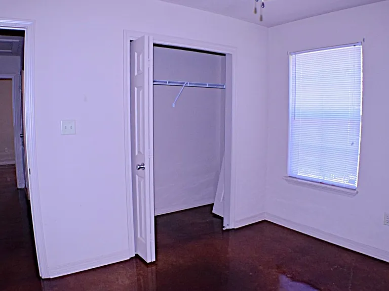1115 Howell Rd #H — Photo 6