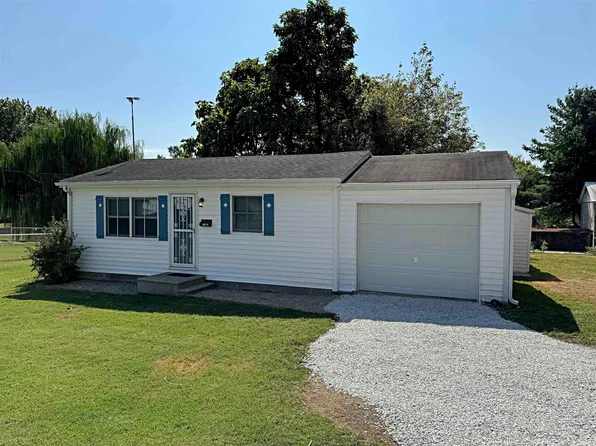 705 1/2 Graham St, Washington, IN 47501