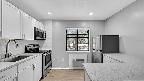 2122 Bradford St #505 Photo 1