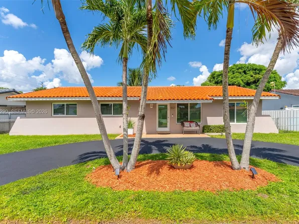 10121 SW 4th St, Miami, FL 33174