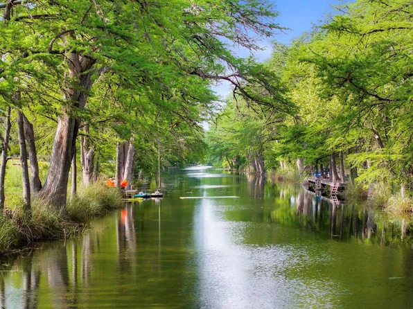 6098 N Us Highway 83, Leakey, TX 78873