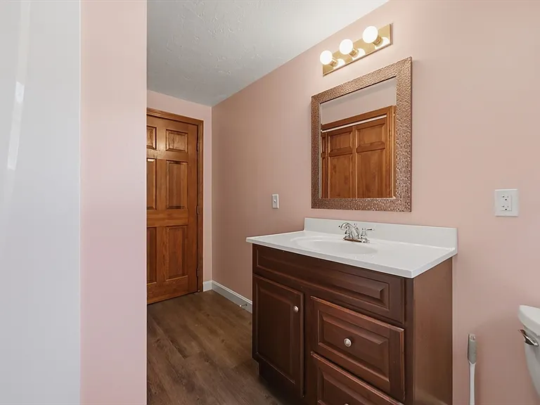 21 Janet Cir #2 — Photo 40