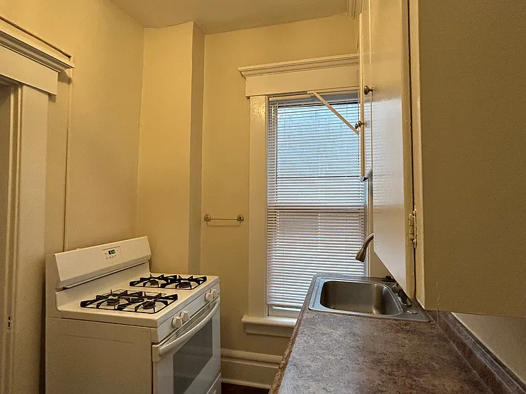 123 W 1st Ave #B — Photo 13