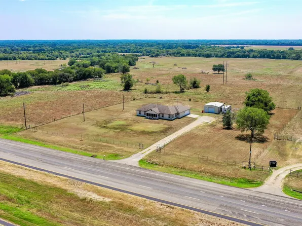 10927 W Us Highway 82, Savoy, TX 75479