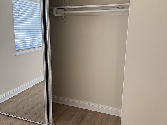 5th image of 1322 Mead Ave