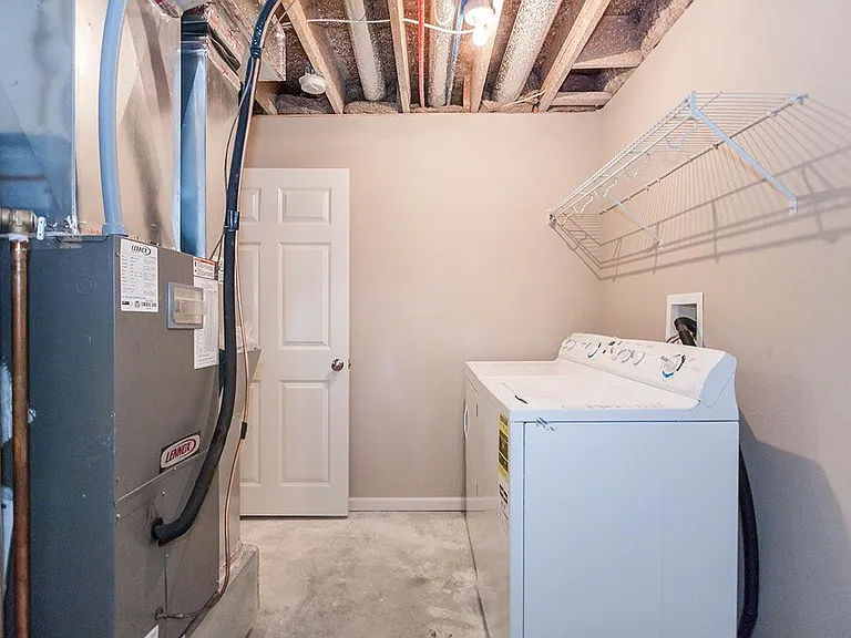 Parkway Oaks Townhomes and Duplexes — Photo 63