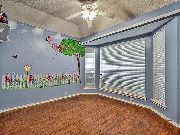 5th image of 520 Briarcrest Dr