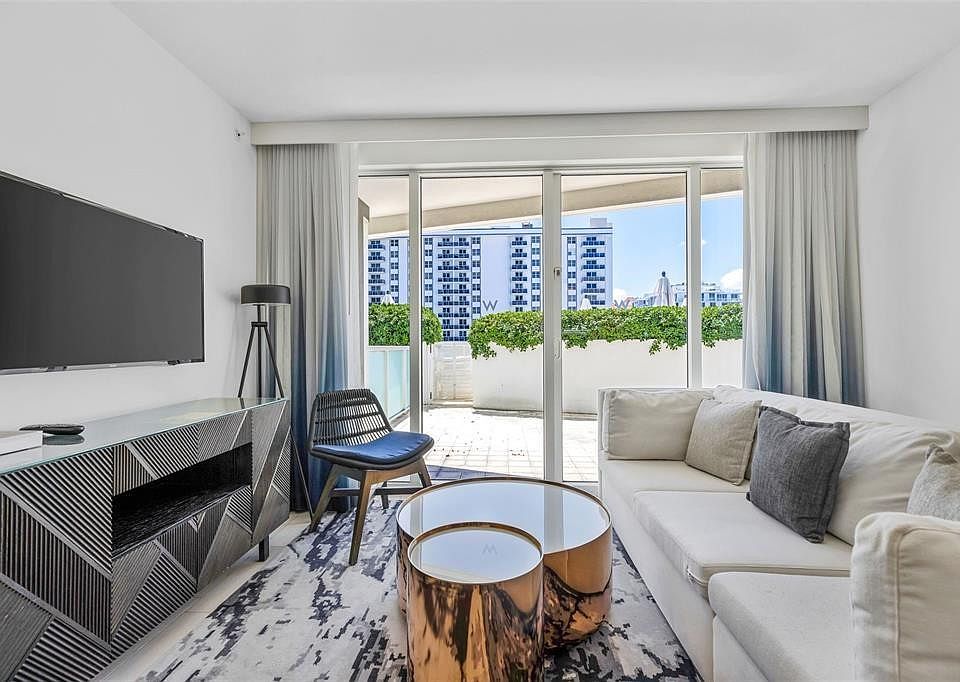 1st image of 3101 Bayshore Drive #501