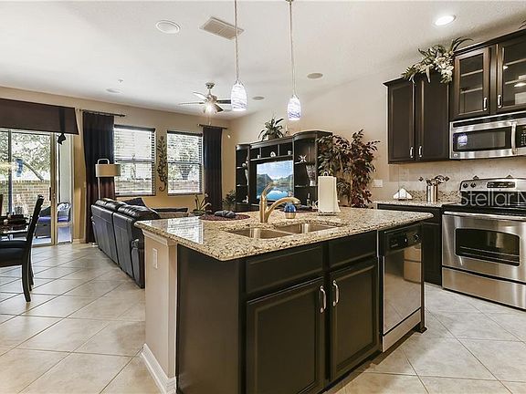3rd image of 154 Windflower Way