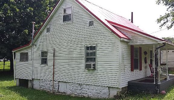 5th image of 108 White Ave